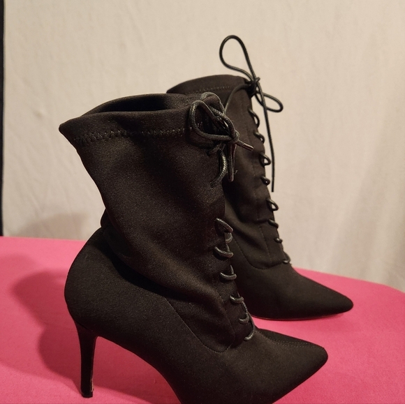 Size 9 Heel Booties - Picture 3 of 4